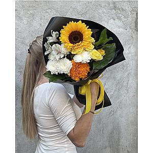Букет с подсолнухом «Солнечное затмение»